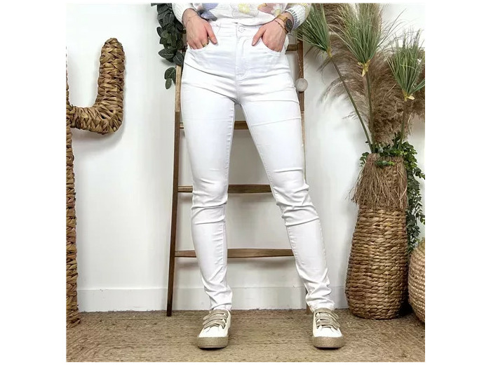 P105- Jean coupe Slim Voggo (T36-T44) (blanc)