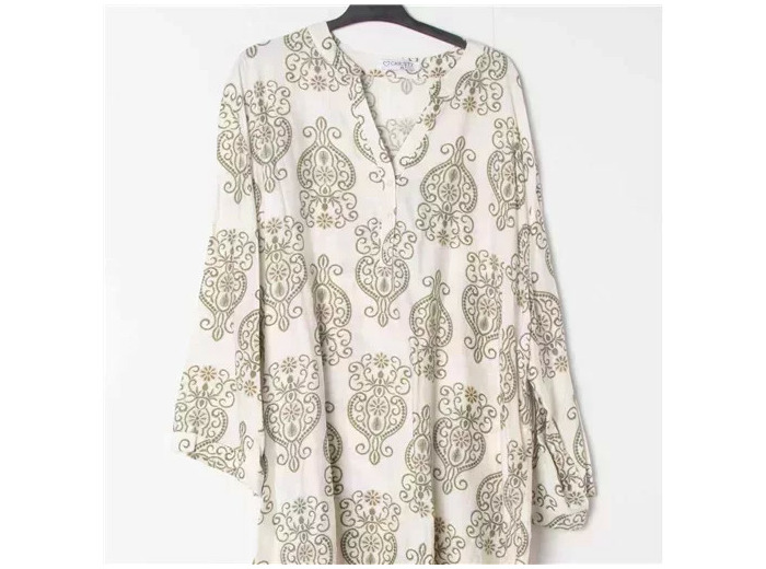 Z797- Blouse Curvy imprimée (T54-T58) (kaki)