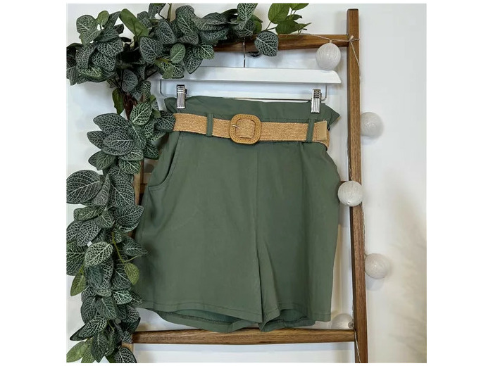 N983- Short avec ceinture (Tu) (kaki)