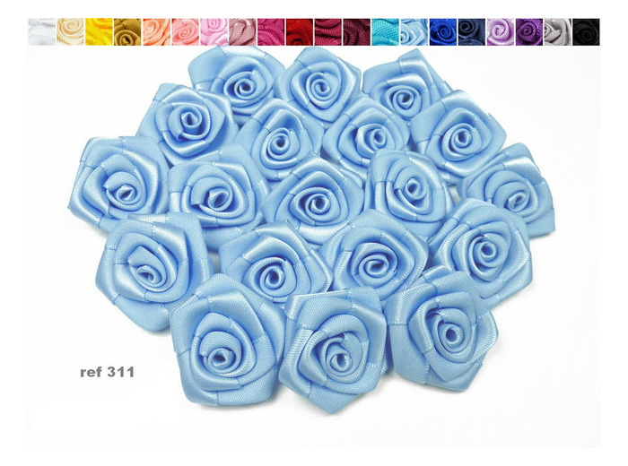 Sachet de 10 roses satin de 3 cm de diametre bleu ciel 311