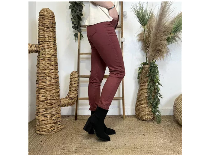 O537- Jean 7/8ème Voggo T36 T44 (bordeaux)