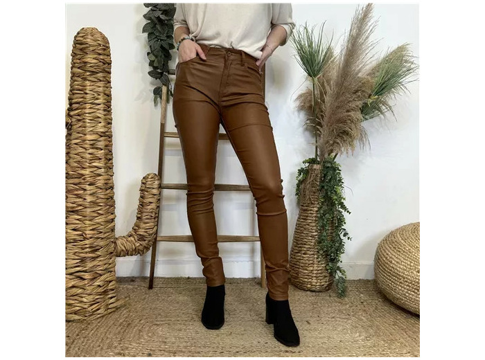 O089- Jean coupe slim Enduit (T36-T44) (camel)