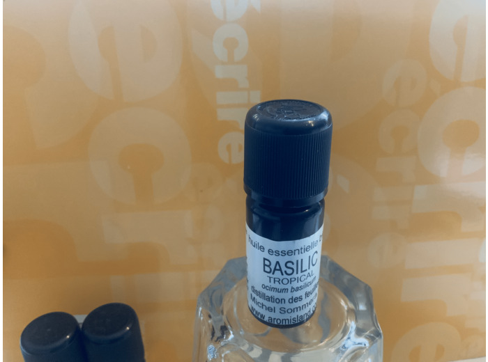 Huile essentielle bio basilic tropical