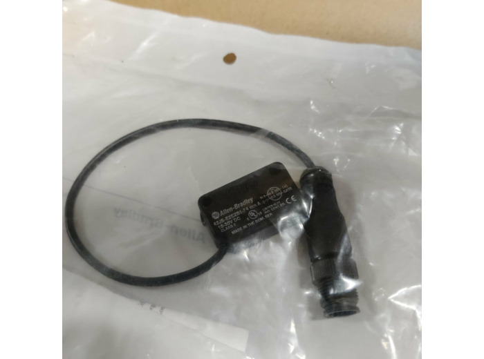 Allen Bradley - 42JS-E2EZB1-F4 Photoelectric Sensor