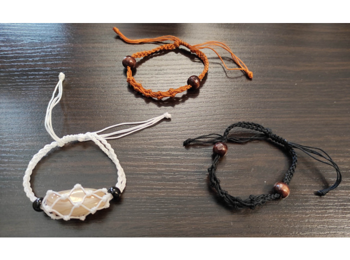 Bracelet porte-pierre ajustable