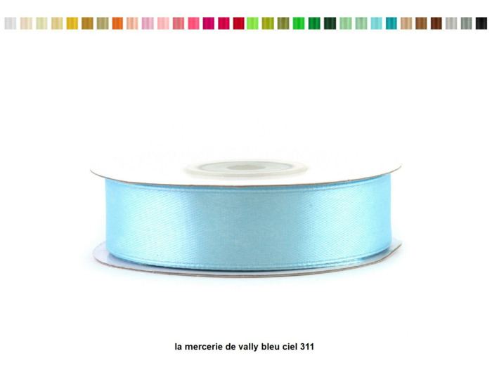 Ruban satin 18 mm de large par bobine de 25m bleu ciel