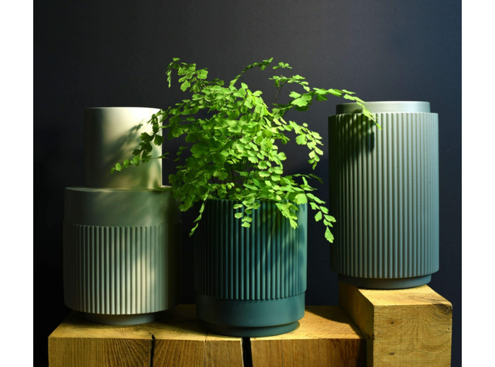 Trio de vases et cache-pots