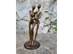 Couple amoureux debout