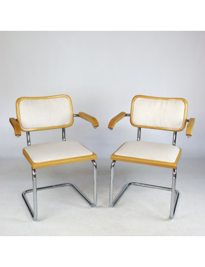 Paire de chaises B64 velours côtelé