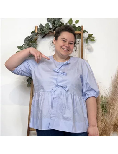 K488- Blouse «By One» Noeuds (T40-T48) (bleu ciel)