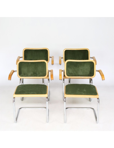 Série de quatre chaises B64 velours côtelé