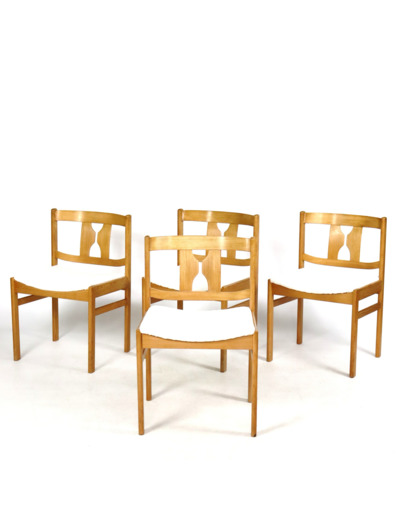 Série de quatre chaises en pin années 60