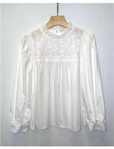 blouse col broderie (blanc)