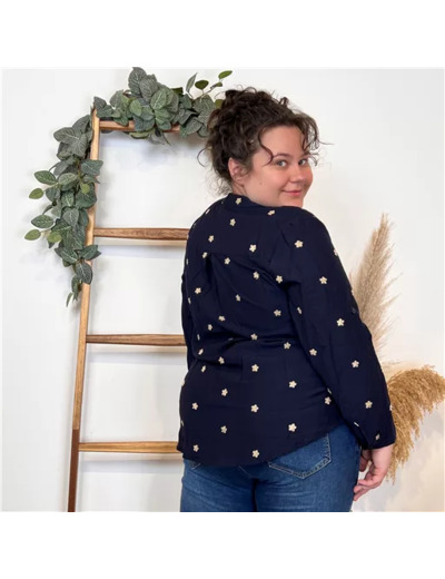 K772- Blouse brodée Christy (T44-T52) (marine)