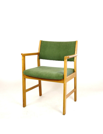 Fauteuil en chêne et velours années 60