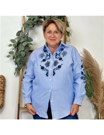 Z122- Blouse brodée Christy (T44-T52) (bleu jeans)