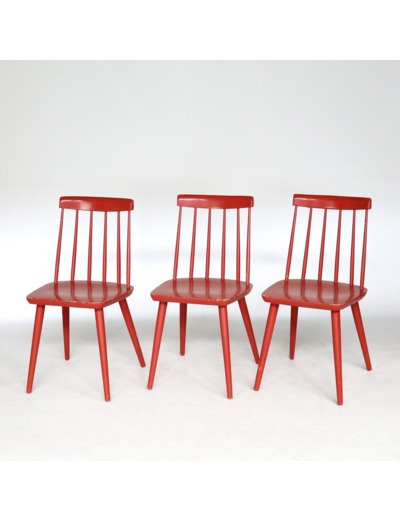 Trois " Pinnstol" rouges