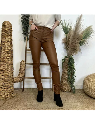 O089- Jean coupe slim Enduit (T36-T44) (camel)