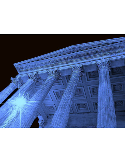 Maison Carrée in blue