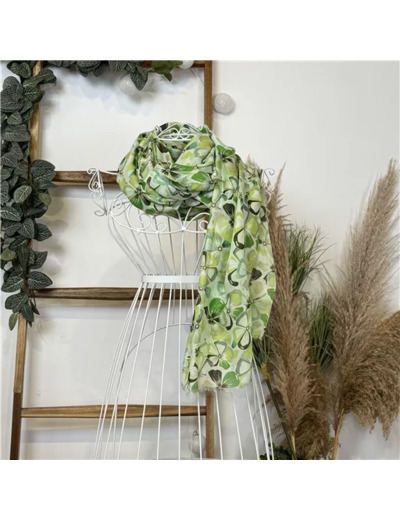 Y530- Foulard Fleurs à détails dorés (vert anis)