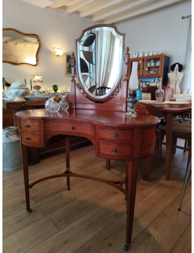 Coiffeuse en acajou marqueté – Maple & Co Ld, vers 1900
