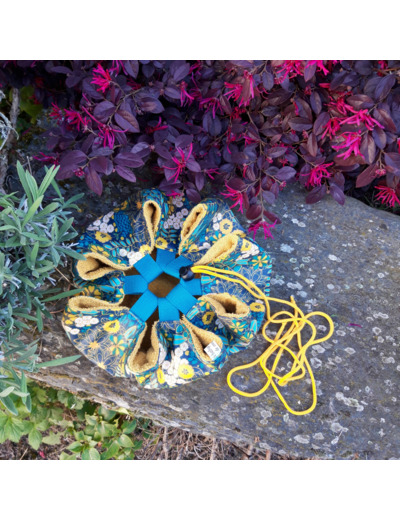 Tapis pieds au sec - Fleurs jaunes et bleues