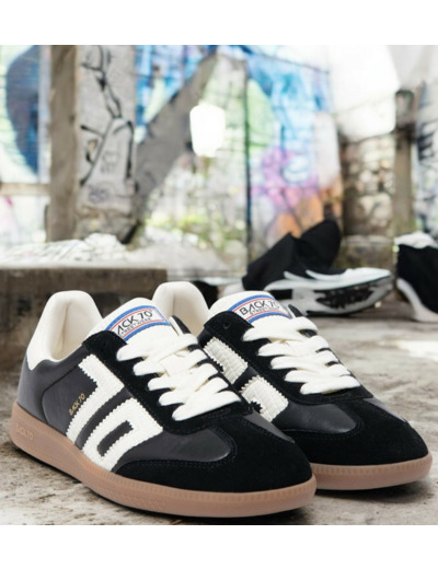 Cloud éponge en cuir noir nuage lait en daim noir - Back70