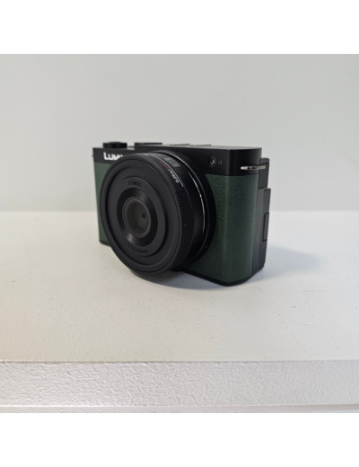 Panasonic Lumix S9 | Appareil Photo Hybride Plein Format + Objectif Lumix S 18-40mm F4.5-6.3