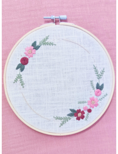 Broderie "Couronne de fleurs" + Tuto I Modèle Hydrosoluble
