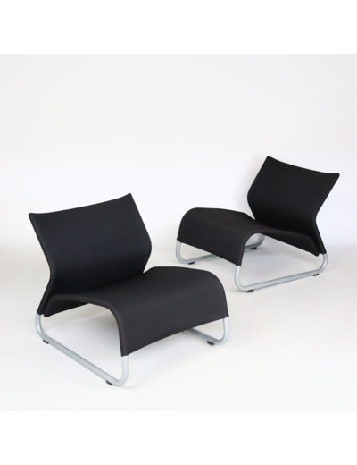 Paire de fauteuils " Oppala"