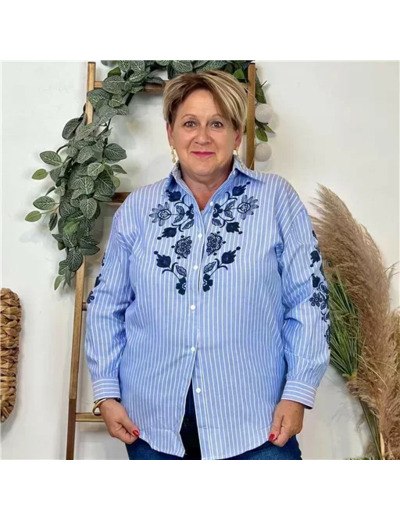 Z109- Blouse brodée Christy (T44-T52) (bleu jeans)