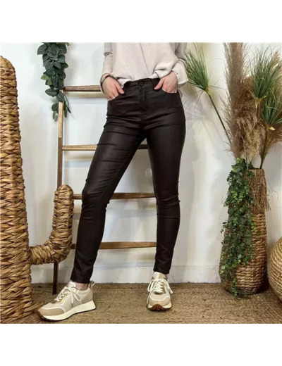 M969- Jean coupe slim Enduit (T36-T44) (marron)